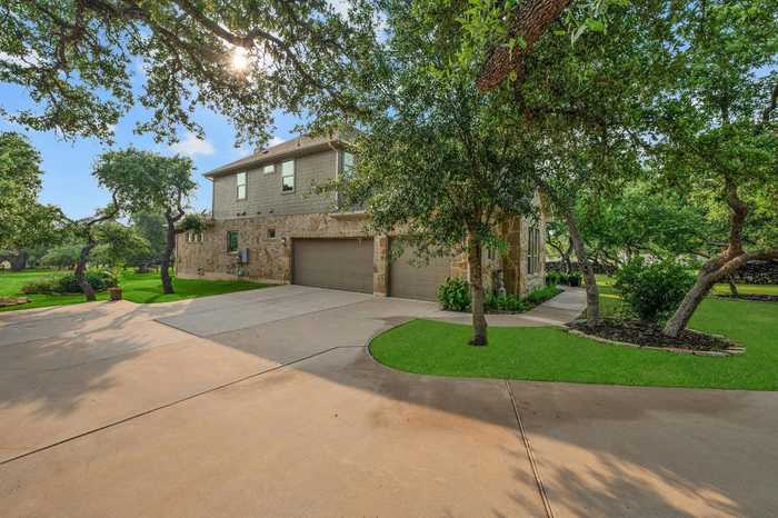 photo 2: 460 Lloyd Lane, Dripping Springs TX 78620