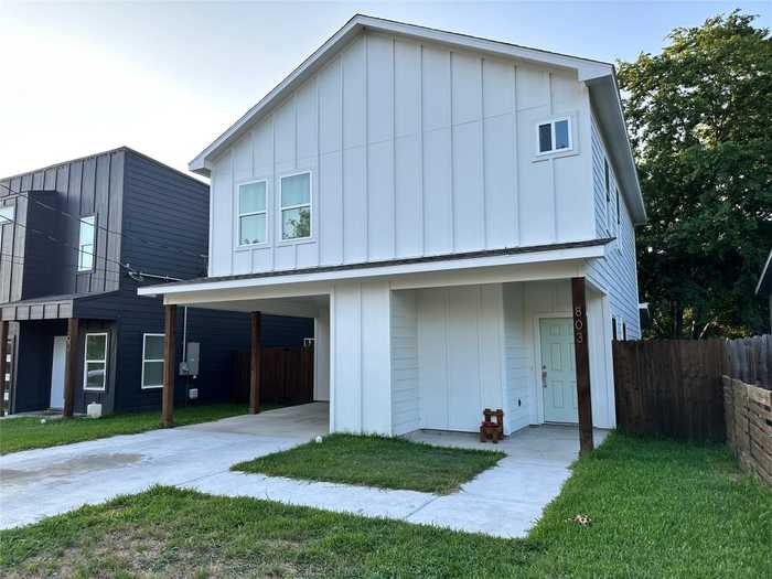 photo 1: 803 4th Street, Lockhart TX 78644