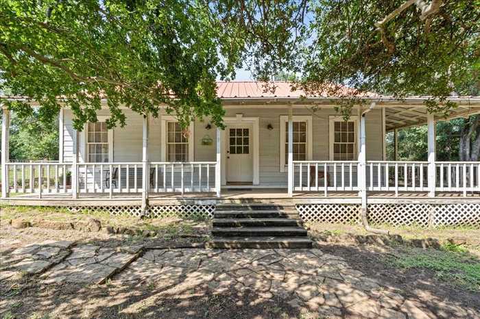 photo 1: 371 Youngs Prairie Road, Elgin TX 78621