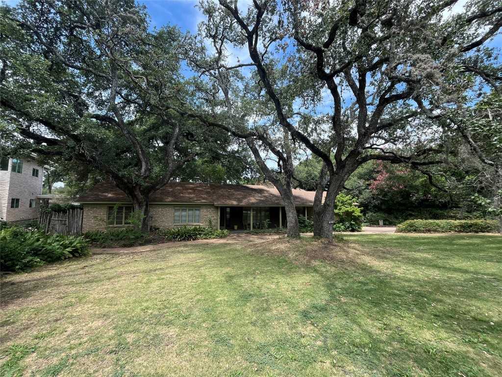 photo 3: 5424 Shoal Creek Boulevard, Austin TX 78756