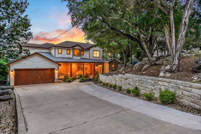 photo 2: 1305 Canyon Edge Drive, Austin TX 78733