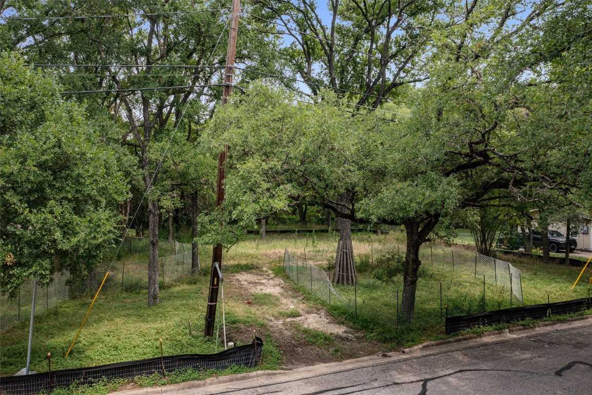 photo 2: 4100 Leslie Avenue, Austin TX 78721