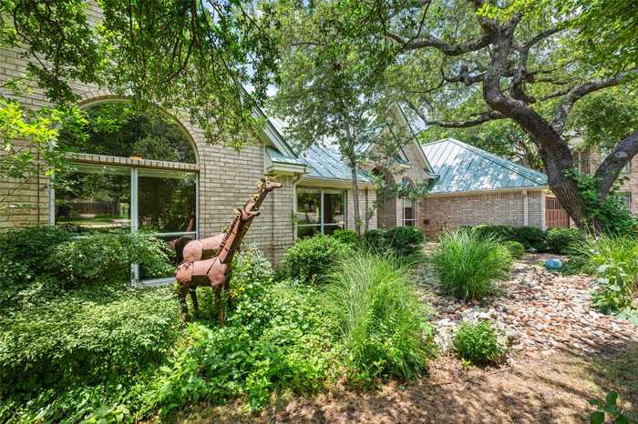 photo 2: 8333 Jancy Drive, Austin TX 78750