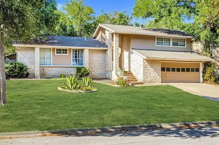 photo 1: 2713 Tether Trail, Austin TX 78704