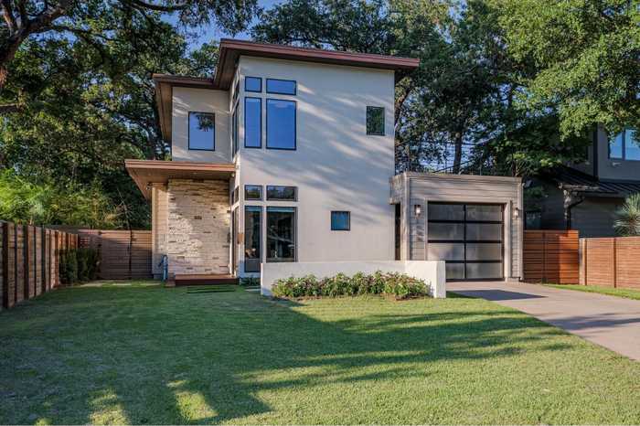 photo 1: 2408 W 9th Street, Austin TX 78703