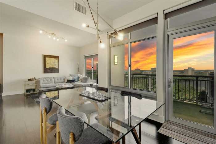 photo 1: 603 Davis Street Unit 1001, Austin TX 78701