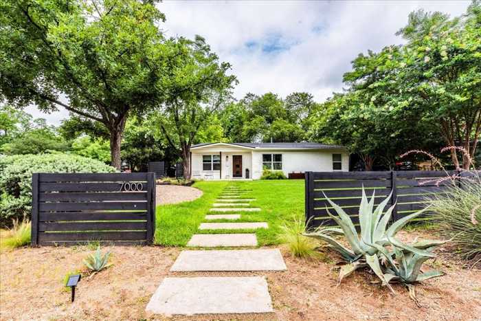 photo 2: 7000 St. Johns Circle, Austin TX 78757