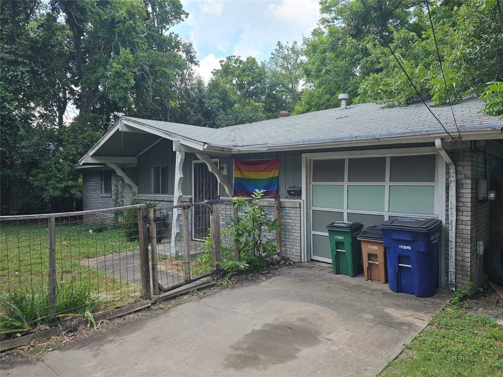 photo 2: 1101 Romeria Drive, Austin TX 78757