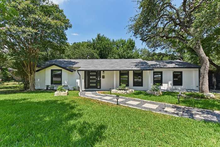 photo 1: 5718 Highland Hills Drive, Austin TX 78731