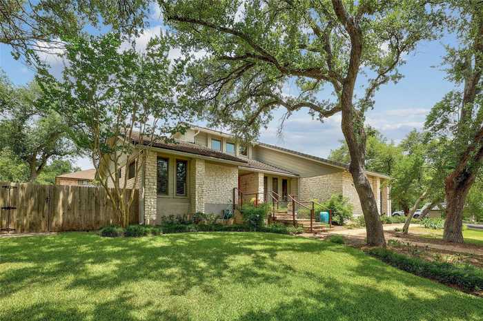 photo 2: 9211 Mystic Oaks Trail, Austin TX 78750