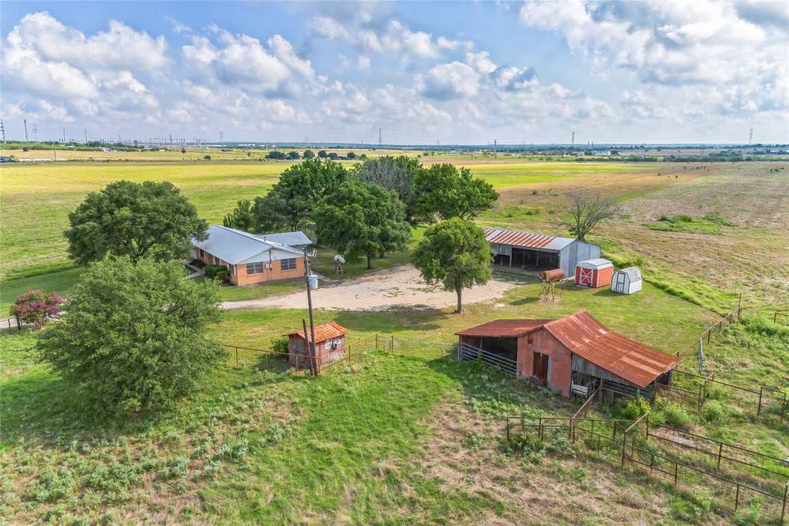 photo 3: 2652 Homannville Road, Lockhart TX 78644