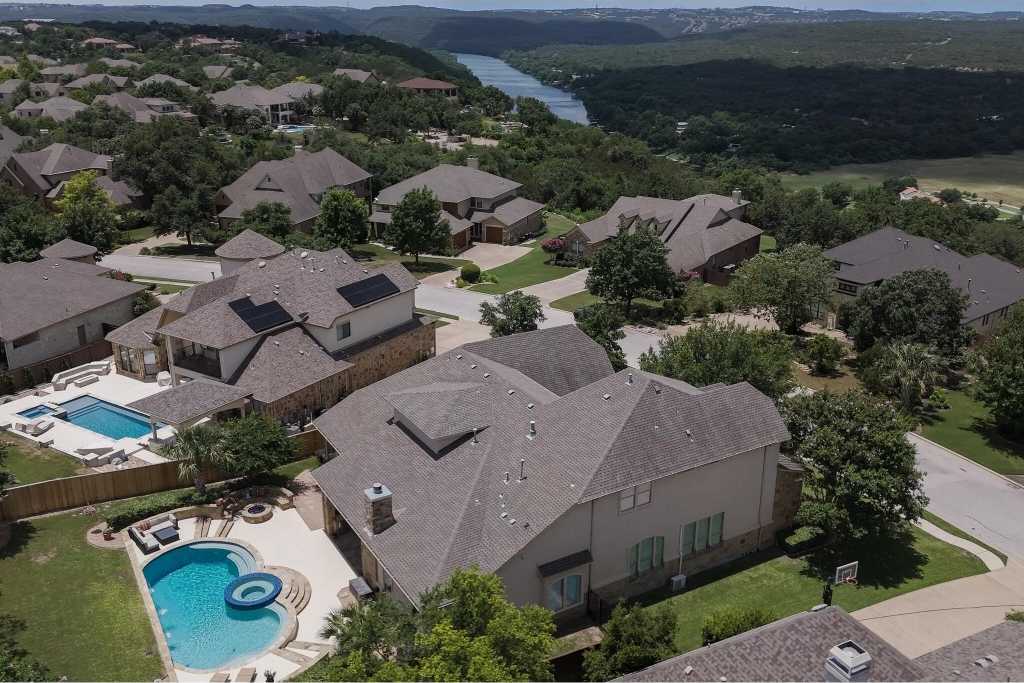 photo 2: 1105 Lakewood Hills Terrace, Austin TX 78732