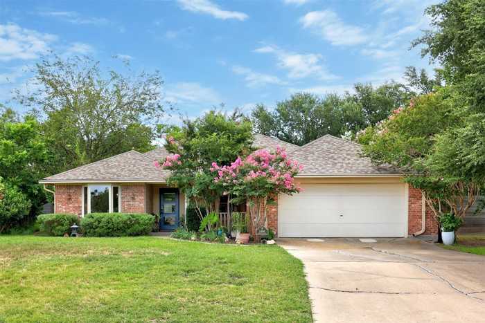 photo 2: 1404 Sagewood Drive, Taylor TX 76574