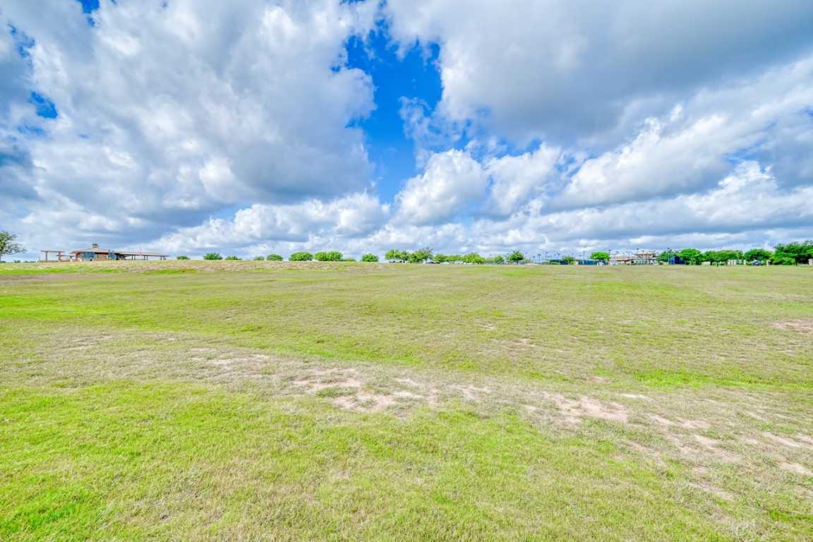 photo 3: 1416 Kahala Sunset Drive, Spicewood TX 78669