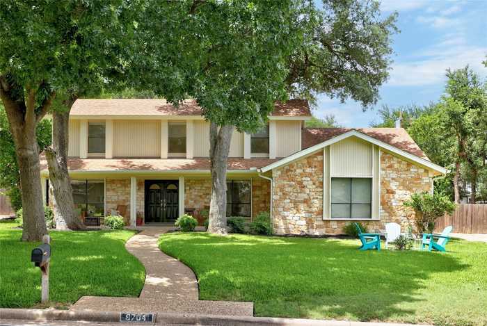 photo 1: 9704 Bordeaux Lane, Austin TX 78750