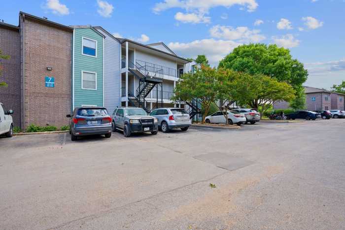 photo 2: 12166 Metric Boulevard Unit 270, Austin TX 78758