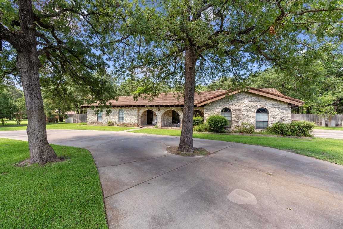 photo 1: 101 Sand Oak, Rockdale TX 76567