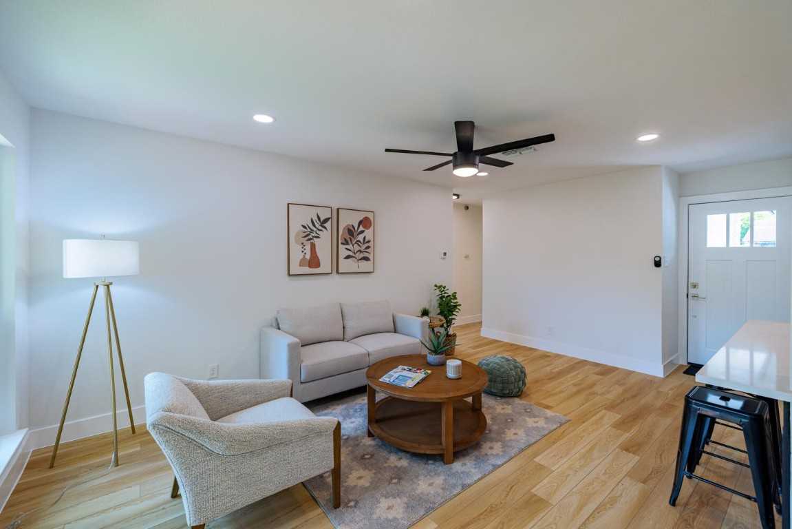 photo 3: 6605 Willow Way, Austin TX 78744