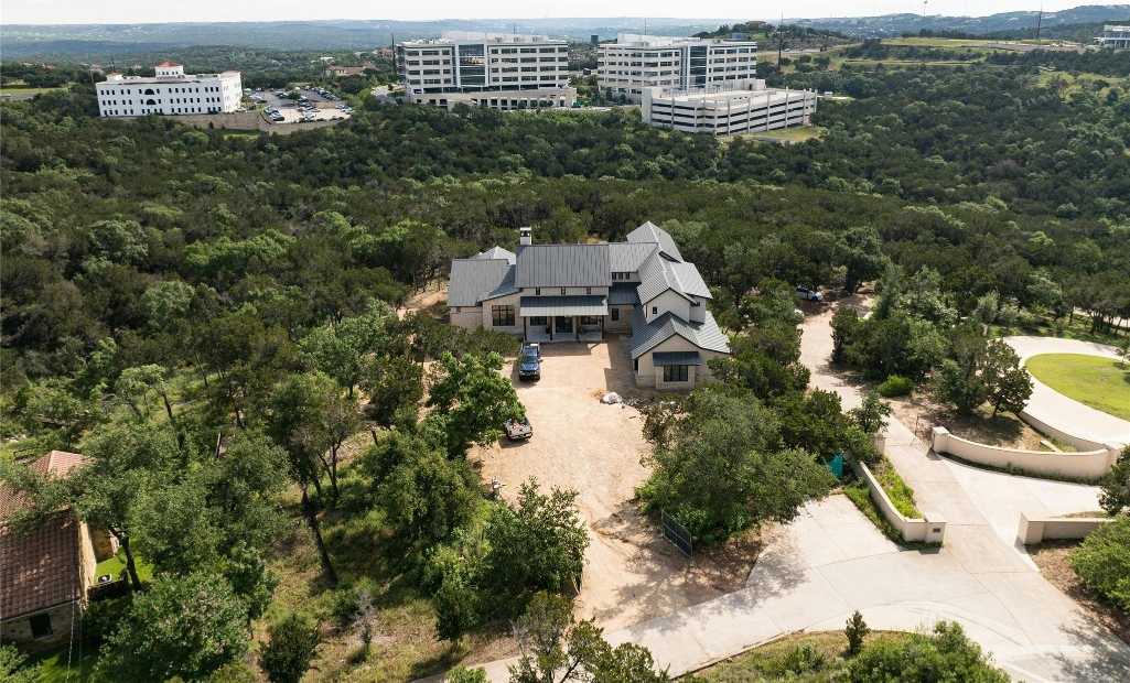 photo 3: 505 Crystal Creek Drive, Austin TX 78746