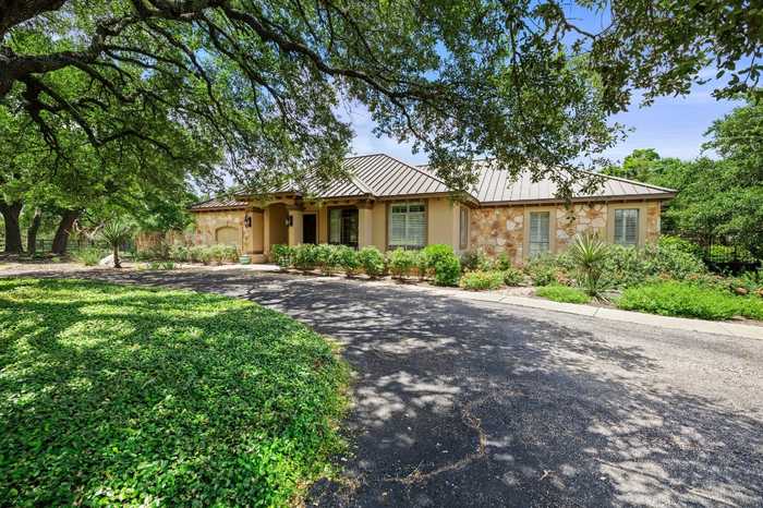 photo 2: 101 Rio Gabriel Drive, Liberty Hill TX 78642