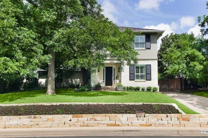 photo 2: 2106 Schulle Avenue, Austin TX 78703