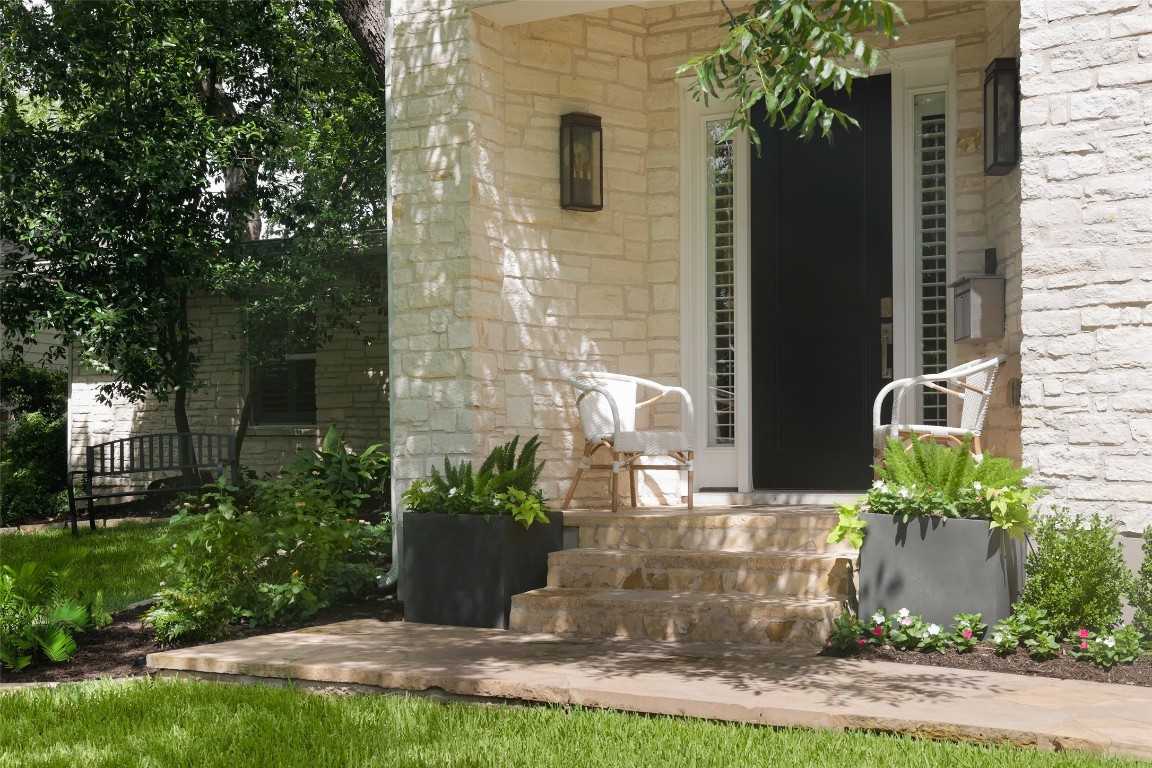 photo 3: 2106 Schulle Avenue, Austin TX 78703