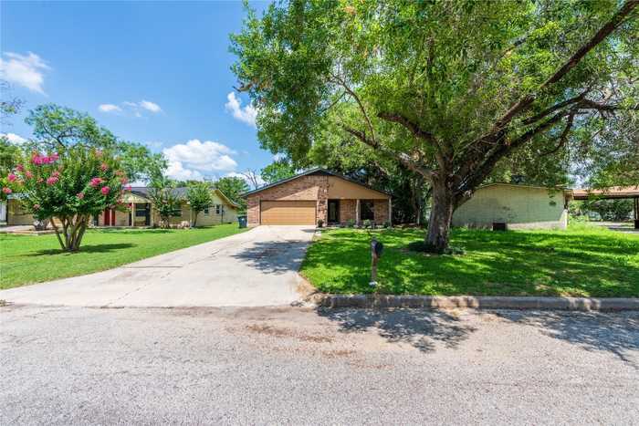 photo 1: 819 S Pecan Avenue, Luling TX 78648