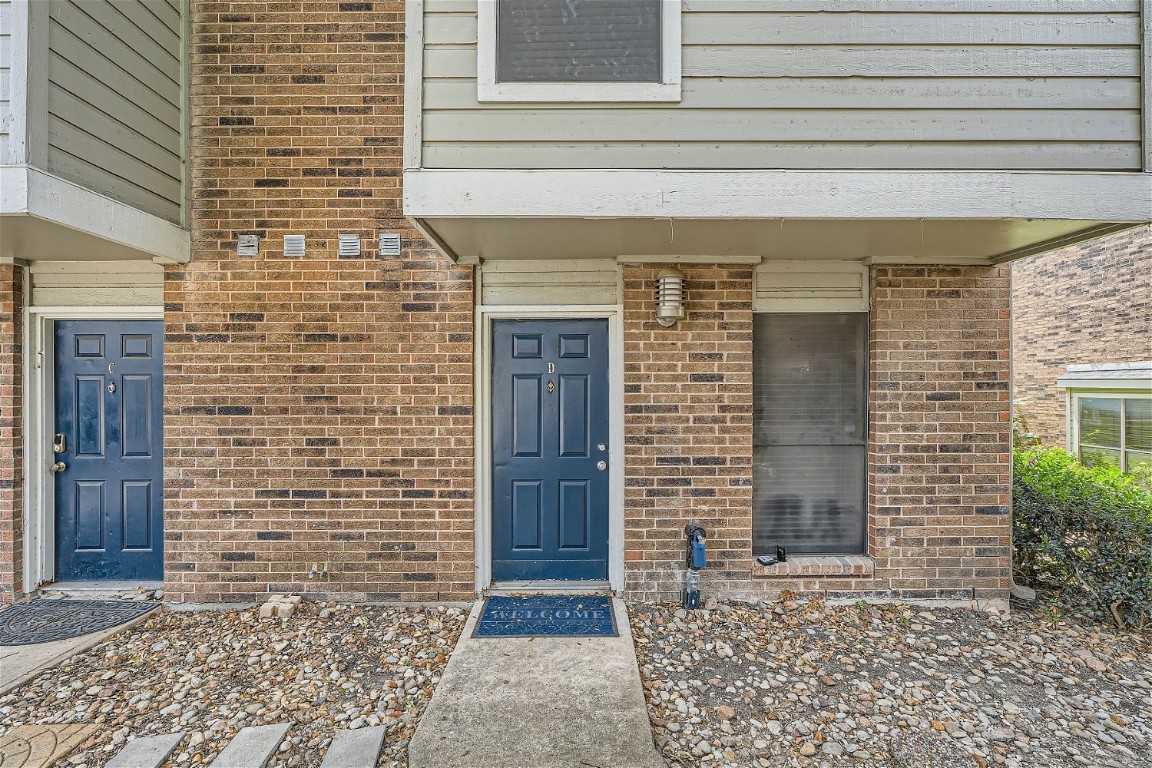 photo 1: 2018 W Rundberg Lane Unit 14D, Austin TX 78758