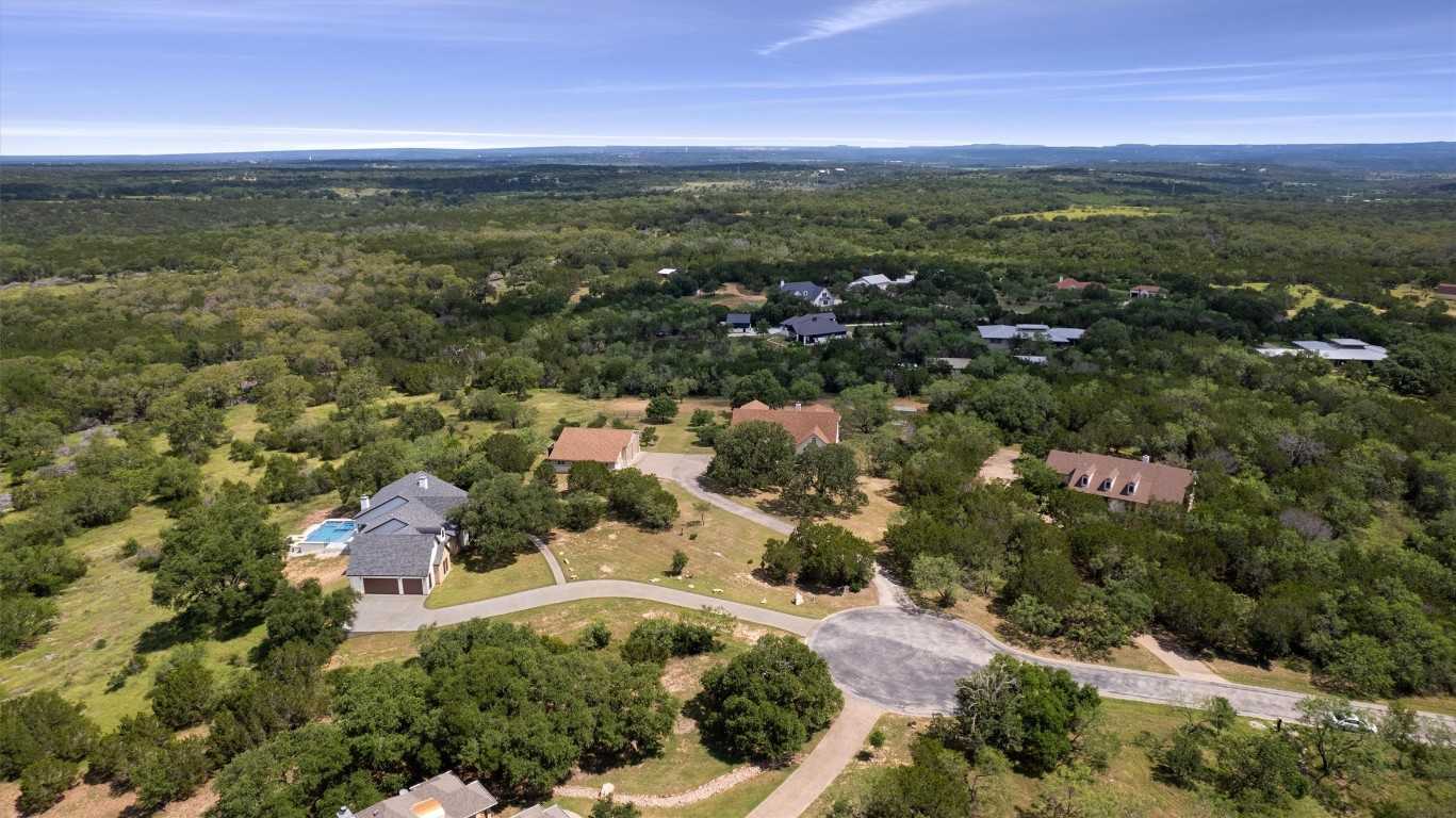 photo 3: 120 Oak Meadow Trail, Spicewood TX 78669