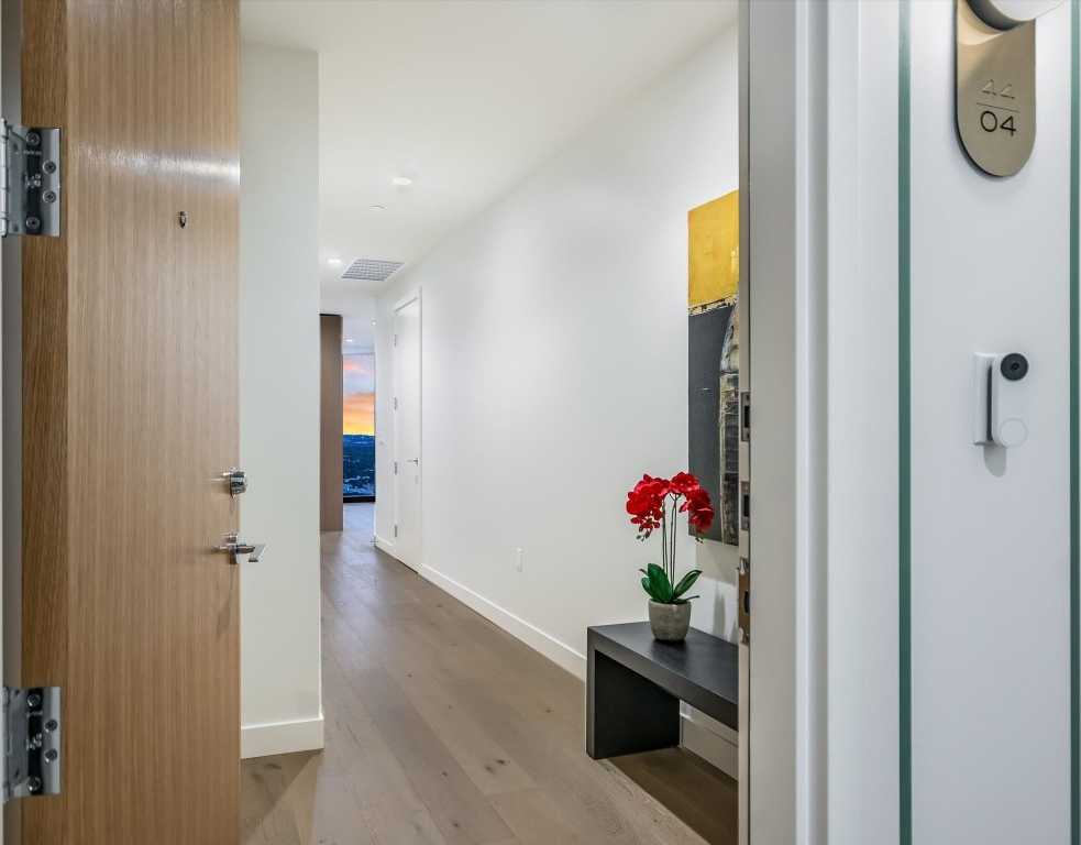 photo 3: 44 East Avenue Unit 4404, Austin TX 78701