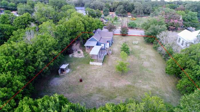 photo 2: 819 N Blanco Street, Lockhart TX 78644