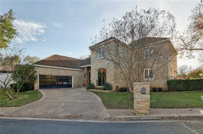 photo 2: 10612 Legends Lane, Austin TX 78747