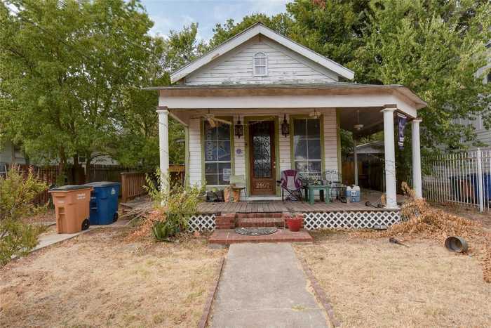 photo 1: 2907 E 5th Street, Austin TX 78702