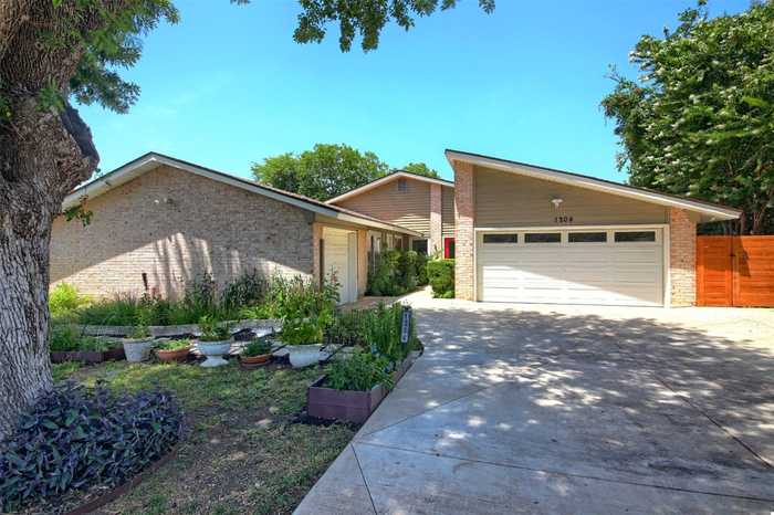 photo 1: 1204 Woodfield Drive, Austin TX 78758