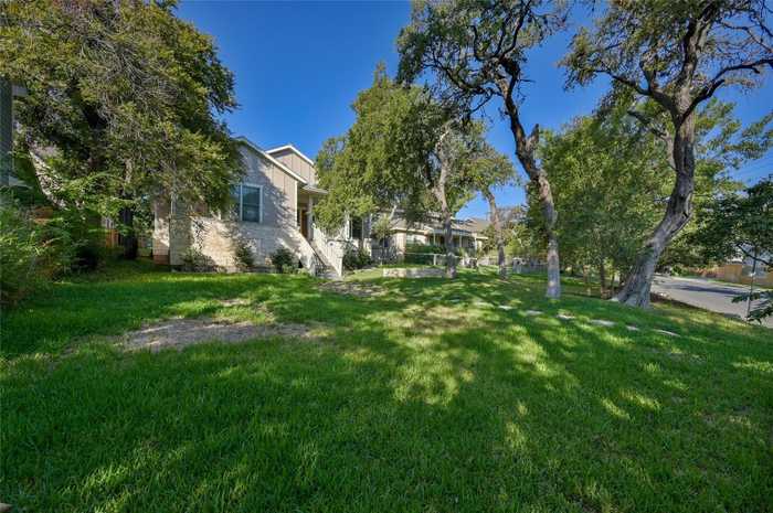 photo 2: 3822 Ridgelea Drive, Austin TX 78731