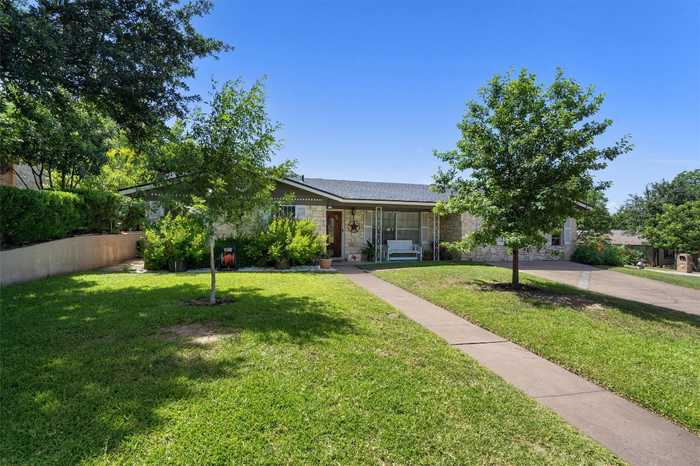 photo 2: 6906 Notre Dame Drive, Austin TX 78723