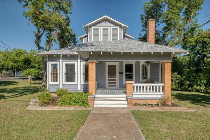 photo 1: 508 S Walnut Street, Georgetown TX 78626