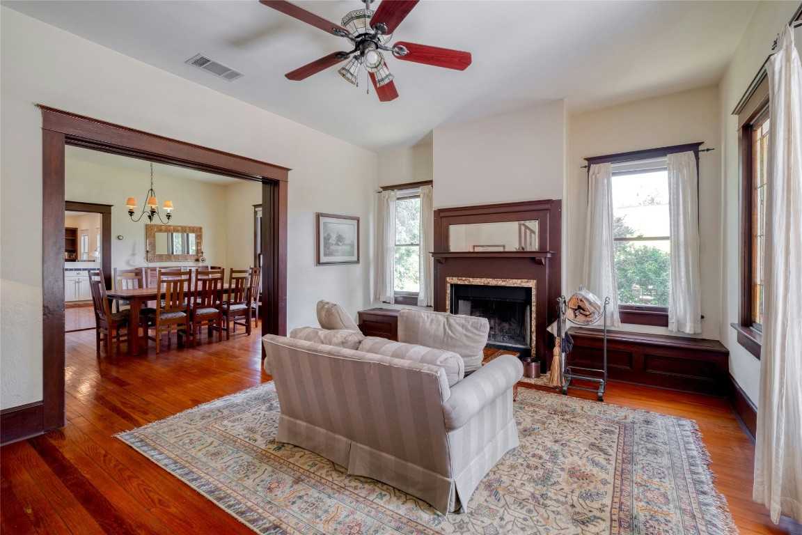 photo 3: 508 S Walnut Street, Georgetown TX 78626