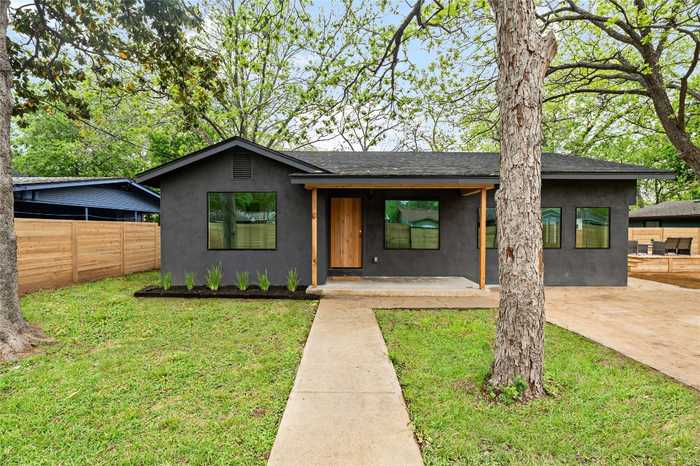 photo 2: 3303 Kay Drive, Austin TX 78702