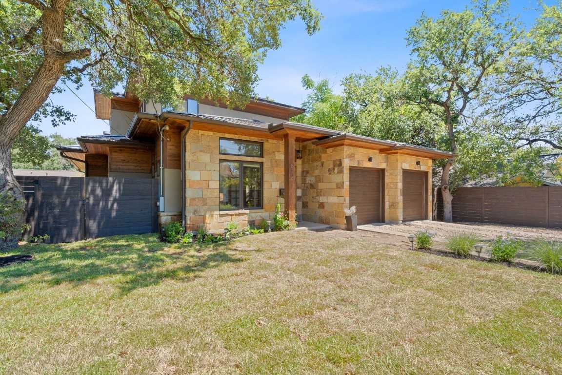 photo 3: 810 Christopher Street, Austin TX 78704