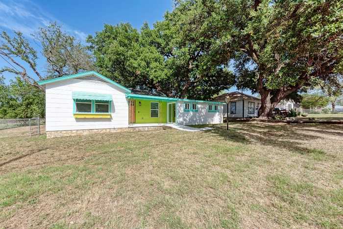 photo 2: 615 N Ridge Street, Lampasas TX 76550