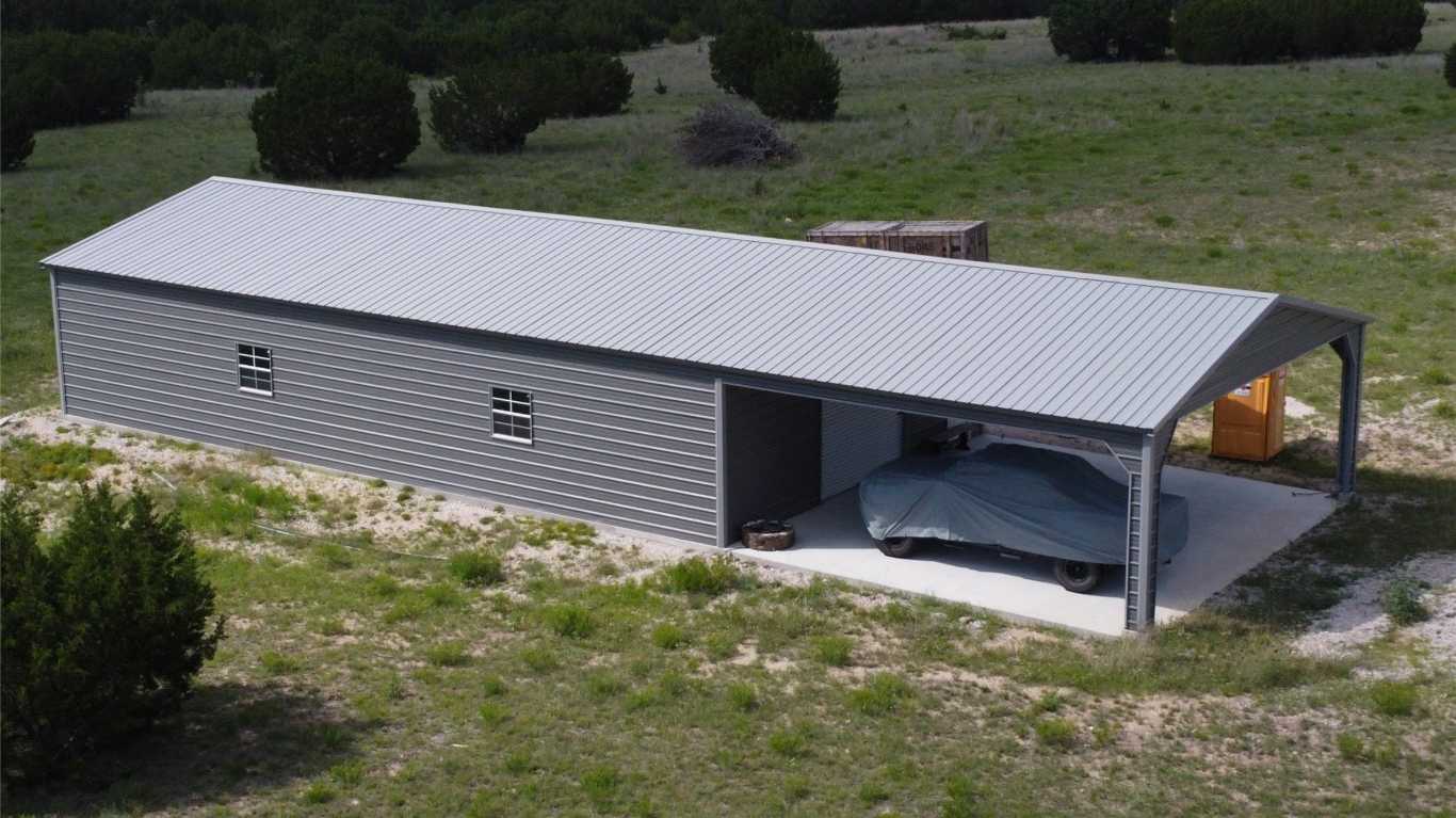 photo 2: 220 Rolling Hills Drive, Lampasas TX 76550