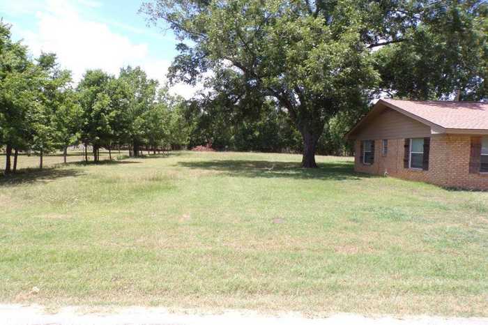 photo 2: 729 Yegua Drive, Lexington TX 78947