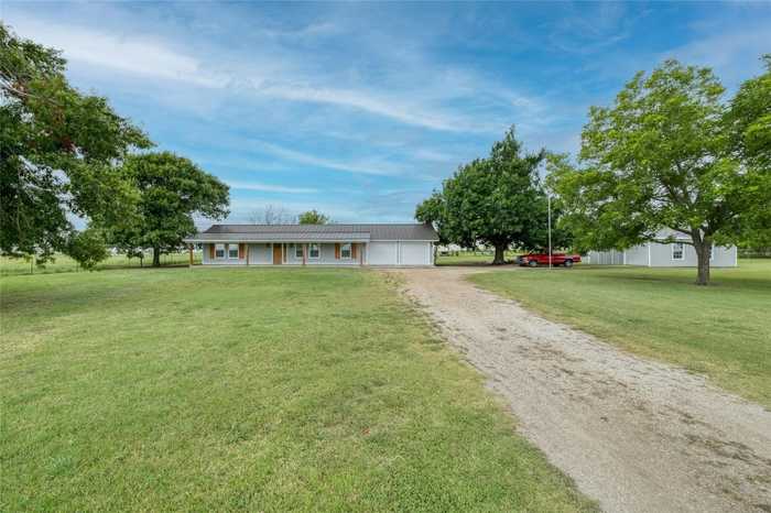 photo 2: 2702 Black Waxy Road, Taylor TX 76574