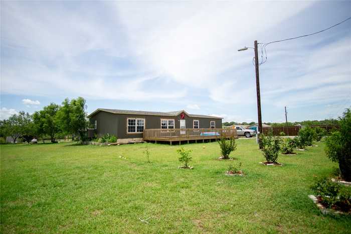 photo 2: 450 Saddlebred Drive, Lockhart TX 78644