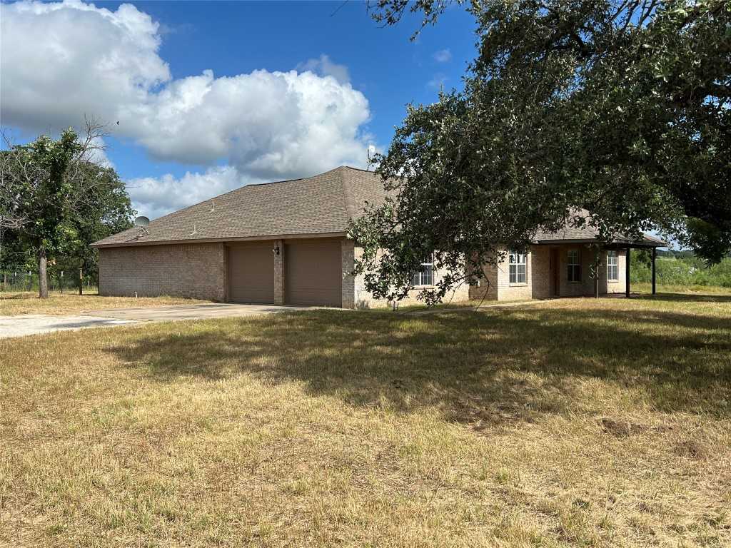 photo 2: 2960 Quail Creek Loop, Kingsland TX 78639