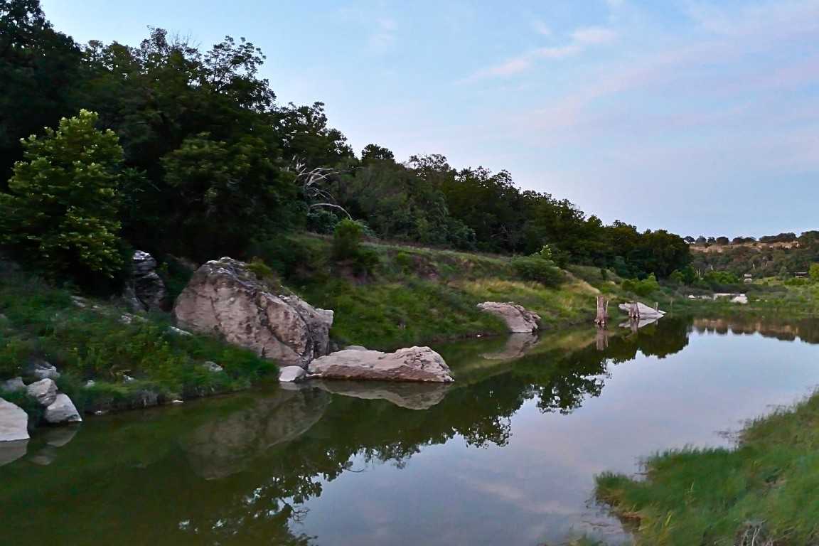 photo 1: 5012 Hupedo Ranch Road, Spicewood TX 78669