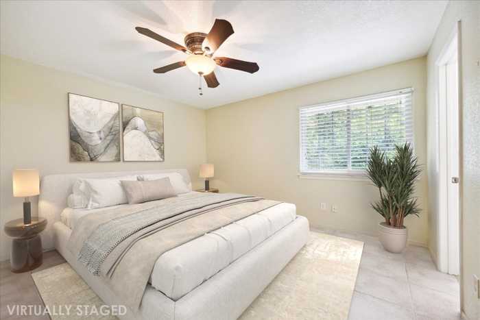 photo 2: 10405 Button Quail Drive, Austin TX 78758