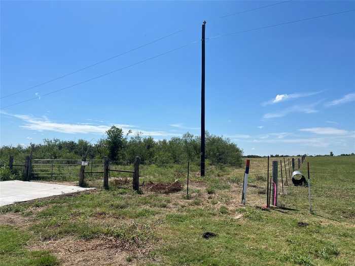 photo 2: 2600 CR 466, Elgin TX 78621