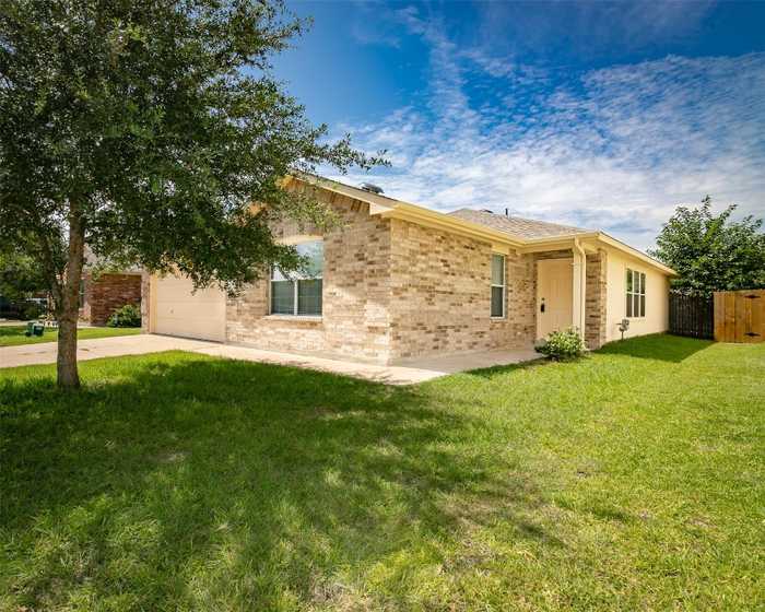 photo 1: 18421 CLOUDMORE Lane, Elgin TX 78621